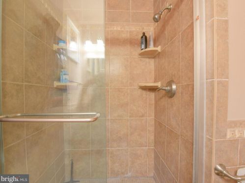 1302 Commonwealth Ave, Alexandria VA 22301-2021 exterior