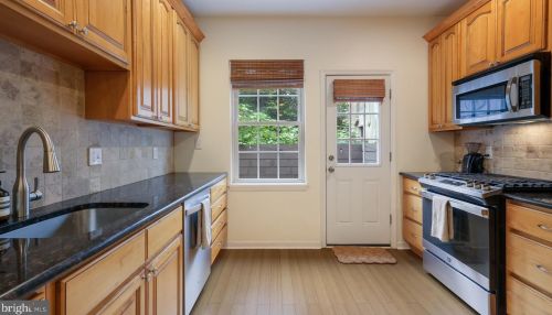 915 19 St, Philadelphia PA 19146-2638 exterior