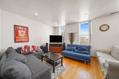 1825 Hermitage Ave, Chicago IL 60613-1106 exterior