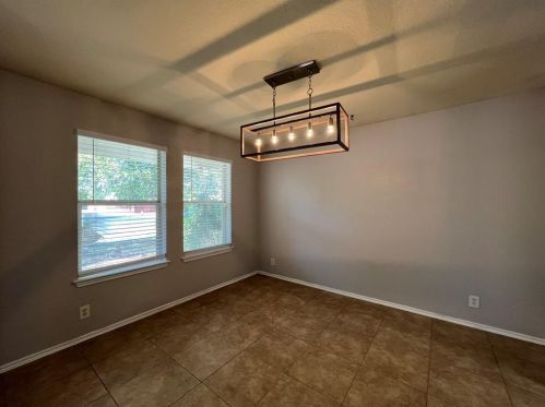 8320 Alum Rock Dr, Austin TX  78747-3707 exterior