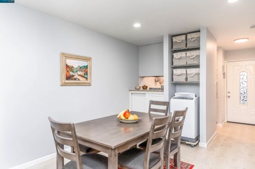 3905 Clayton Rd, Concord CA  94521-2548 exterior