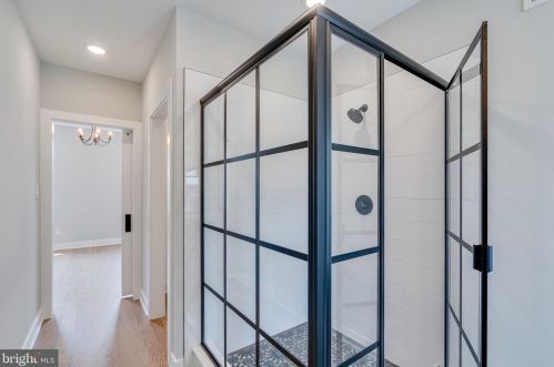 735 24th St, Philadelphia PA  19130-2539 exterior