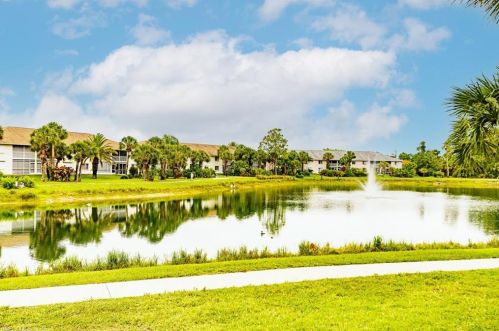 320 Gabriel Cir, Naples FL 34104-8496 exterior