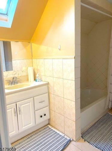 38 Bernard Ave, Edison NJ 08837-3431 exterior