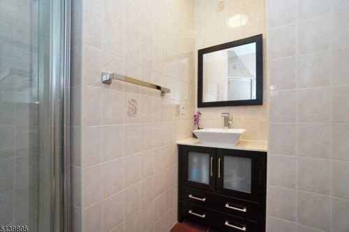 47 Hillside Ave, Berkeley Heights NJ 07922-1708 exterior