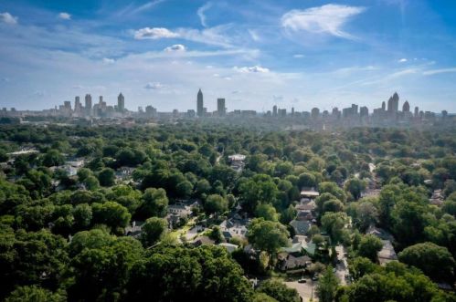 1130 Hudson Dr, Atlanta GA  30306-3578 exterior