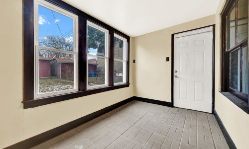 2743 Avers Ave, Chicago IL 60805-1436 exterior