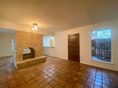 5916 Birchbrook Dr, Dallas, TX 75206-4559