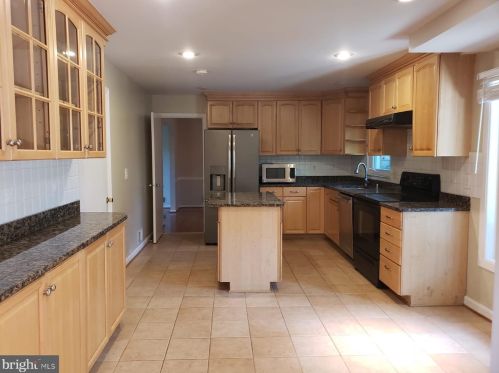 8924 Cold Spring Rd, Rockville MD  20854-2344 exterior