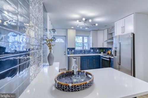 1340 18 St, Philadelphia PA 19146-4743 exterior