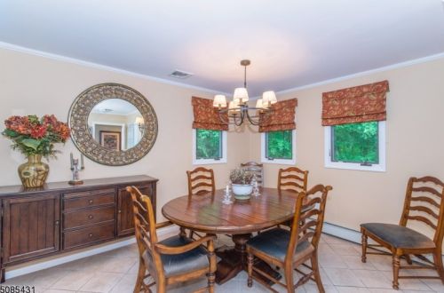 11 Crows Nest Rd, Andover, NJ 07821-3311