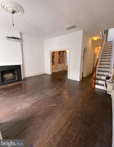 802 A St, Washington DC  20003-1340 exterior