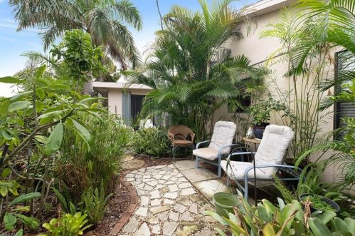 4543 Genoa Ave, Naples FL exterior