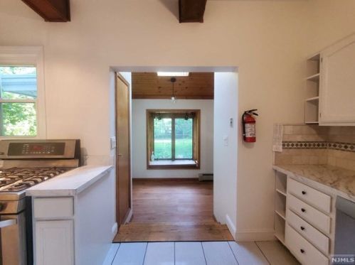 232 Madison Ave, Cresskill NJ  07626-1308 exterior