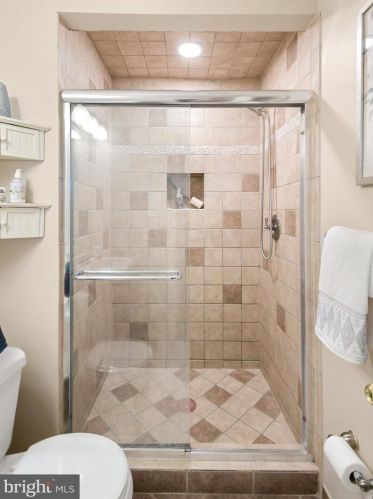 4721 Jasmine Dr, Rockville MD exterior