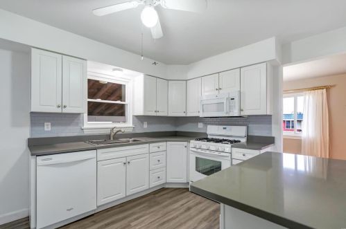 10734 Corning Dr, Saint Louis, MO 63123-6015