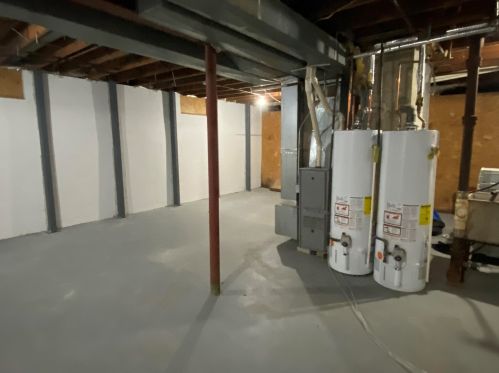 4338 88th St, Milwaukee, WI 53222-1721