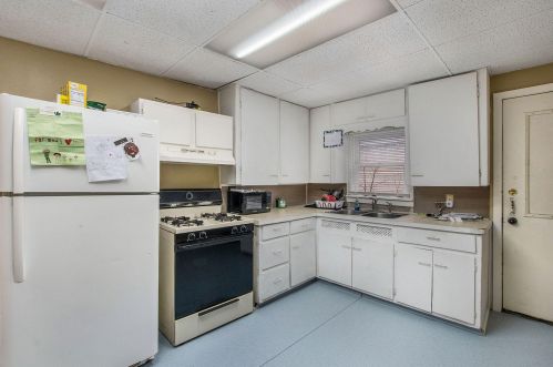 298 Mclaughlin Ave, Meskegon MI 49442-3523 exterior