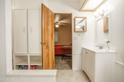 9101 Country Clb Dr, Chandler AZ 85248-6420 exterior