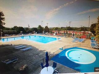 734 Carriage Cir, Pittsburgh PA  15205-1628 exterior