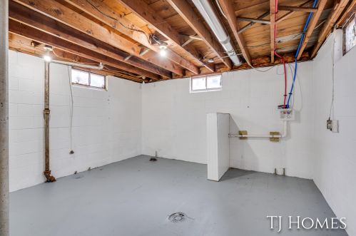 3237 6th St, Meskegon MI  49444-2845 exterior