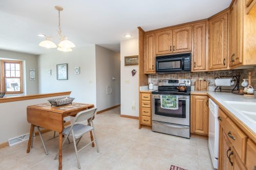 3241 97 St, Sturtevant WI 53177-2663 exterior