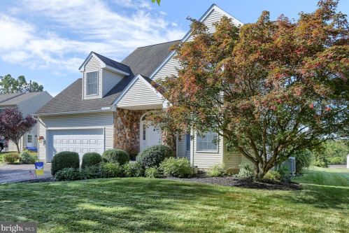 107 Doreen Dr, Hummelstown, PA 17036-2725