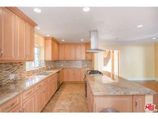 1750 Sierra Bonita Ave, Los Angeles CA  90046-2231 exterior