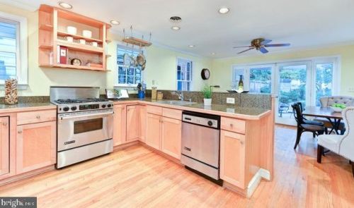 718 Fairfax St, Alexandria VA  22314-4306 exterior