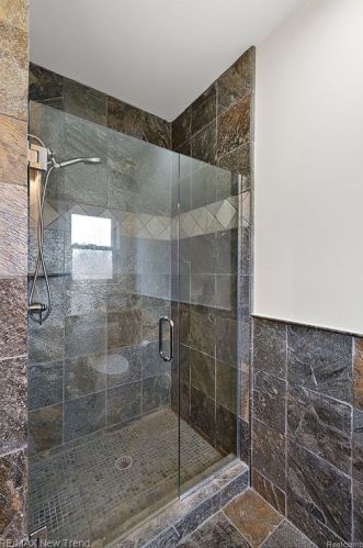 692 Appalachi St, Walled Lake MI  48390-1005 exterior