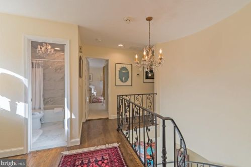 4501 Foxhall Cres, Washington DC 20007-1055 exterior