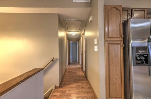 48 Stevens St, Milford CT 06460-7869 exterior