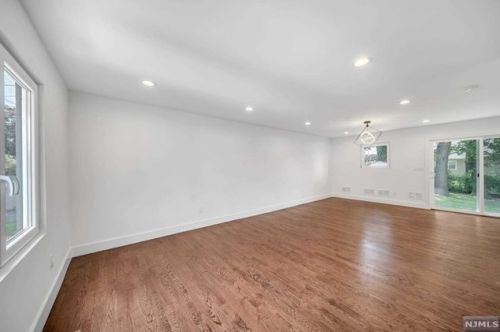 54 Passaic Ave, Hasbrouck Heights NJ 07604-2437 exterior