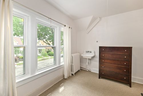 1137 49, Milwaukee WI 53214-3527 exterior