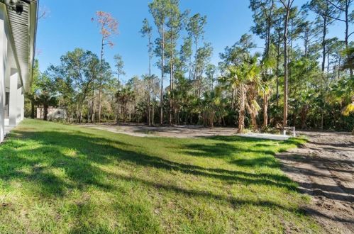 4348 6 Ave, Naples FL 34120-4946 exterior