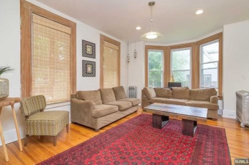 48 Stelfox St, Demarest NJ  07627-2127 exterior