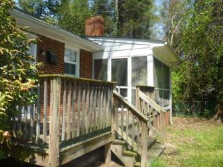 2404 Ingram Ave, Richmond VA  23224-6714 exterior