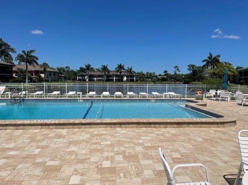 5560 Rattlesnake Hammock Rd, Naples FL 34113-7479 exterior