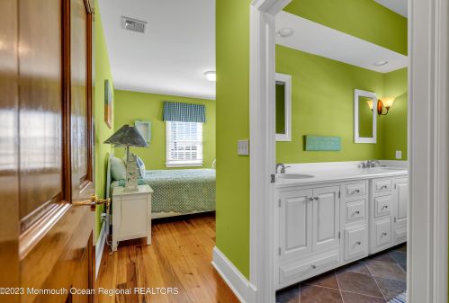 767 Ave, Point Pleasant Beach NJ 08742-5315 exterior