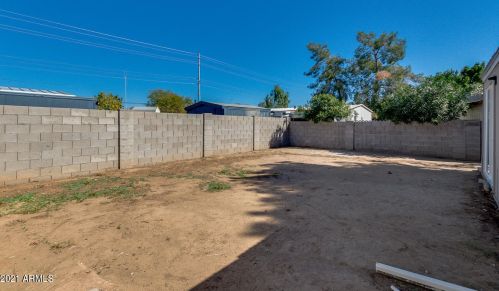 18439 2nd St, Phoenix AZ 85022-1008 exterior