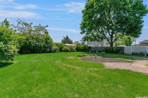 166 17 St, Babylon NY 11704-2722 exterior