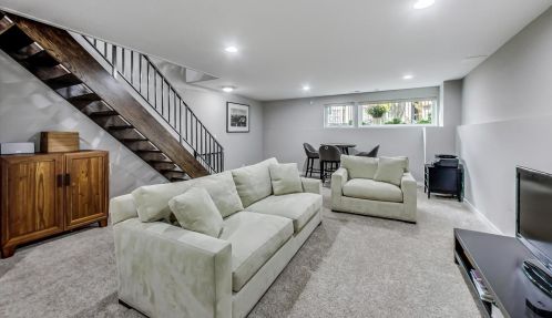 2100 Bingham St, Chicago IL 60647-4033 exterior