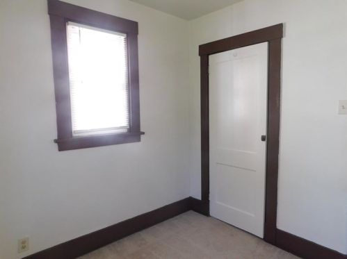 2920 Clermont Ave, Pittsburgh PA 15227-2820 exterior