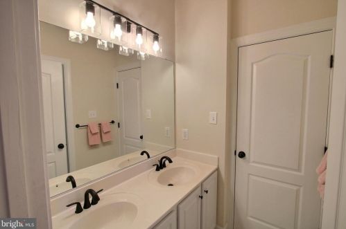 405 Great Falls Rd, Rockville MD  20850-2883 exterior