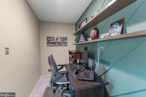 24 Revere Ct, Trenton NJ  08628-3610 exterior