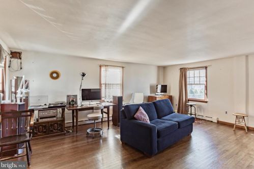 324 Haddon Ave, Camden NJ 08103-3107 exterior