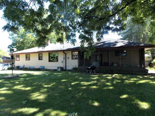 7919 55th St, Milwaukee, WI 53223-4203