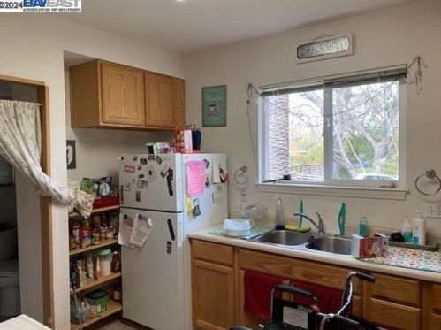 248 Oak Park Ln, Concord CA 94523-4656 exterior