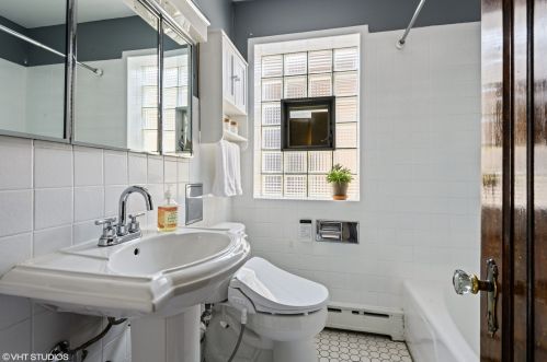 6127 Austin Ave, Chicago IL  60638-4319 exterior