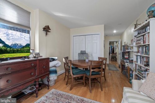 1336 Girard Ave, Philadelphia PA 19122-4212 exterior